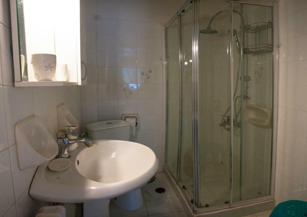 Royal Artemis Beach, Athens, Airport Apartment *